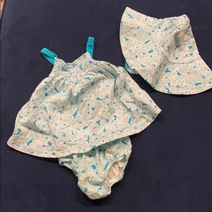 Baby dress and matching sun hat